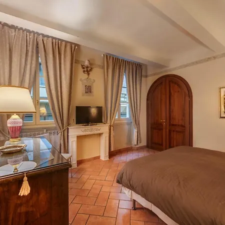 Dante States Apartman Firenze